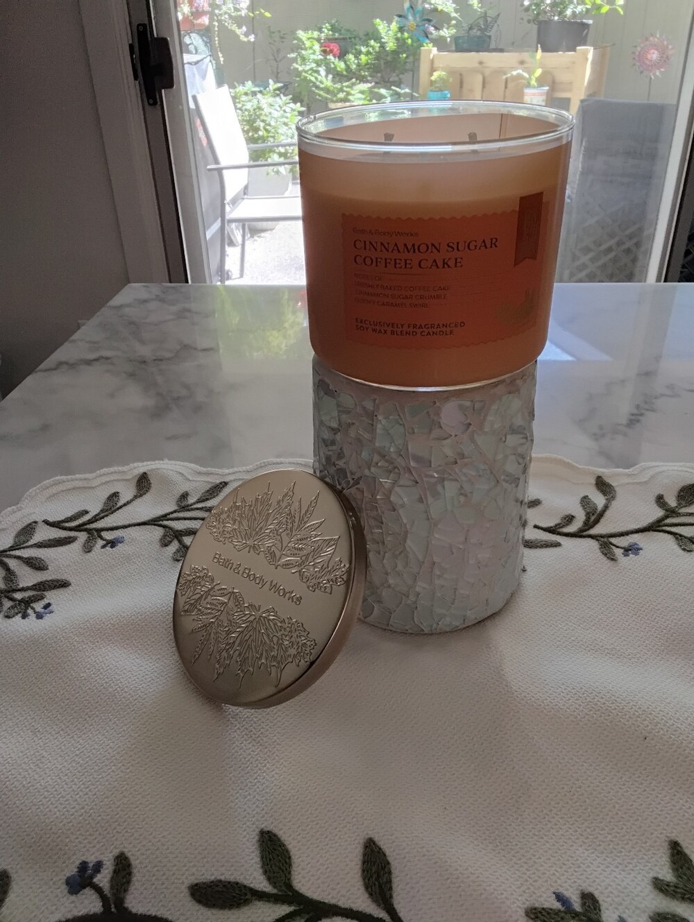 B&B Cinnamon Sugar Coffee Cake 3 Wick Candle. NWT